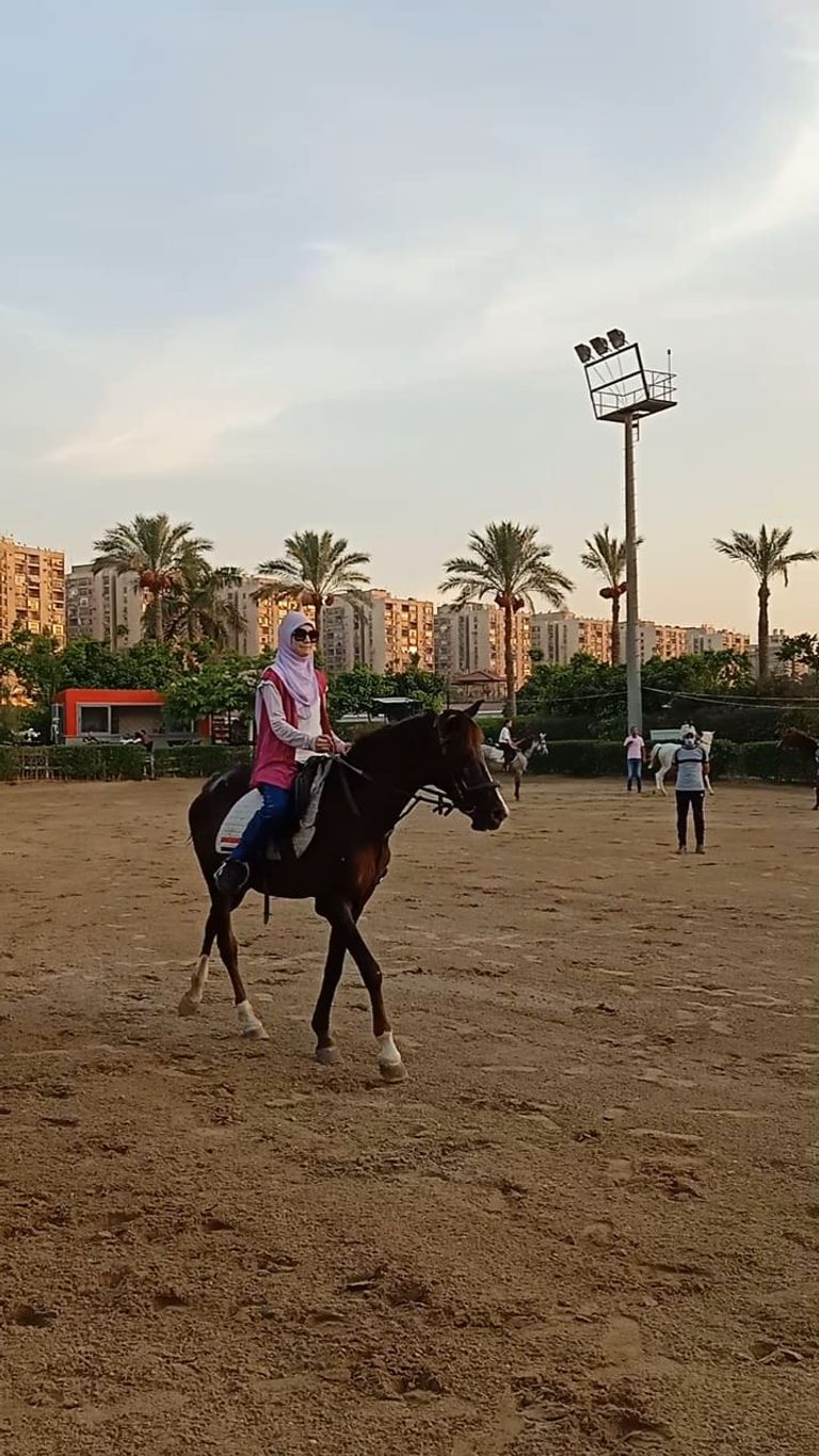 منة الله عصام أول كفيفة مصرية تلعب القوس والسهم