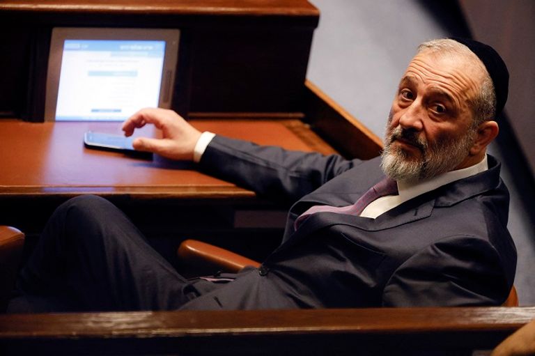 أرييه درعي رئيس الوزراء الإسرائيلي بنيامين نتنياهو وأرييه درعي - أ.ف.ب