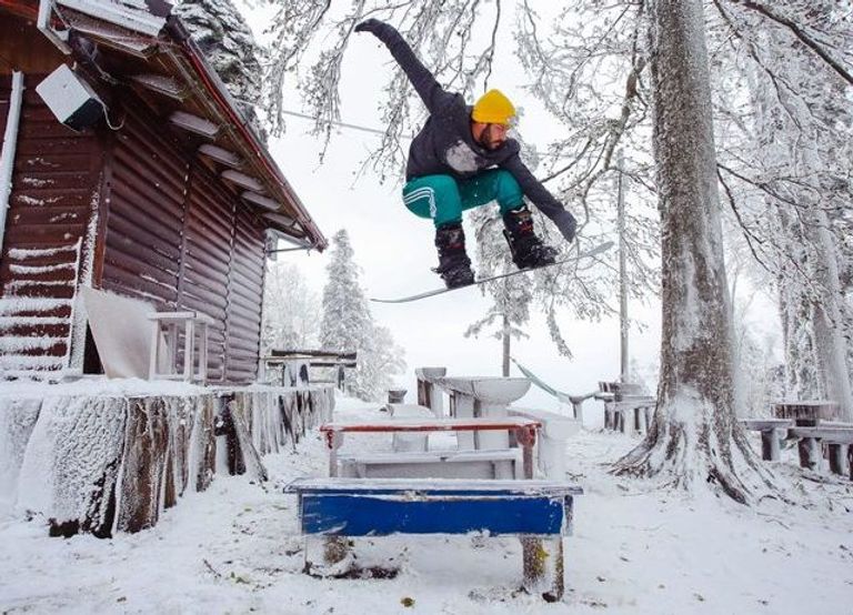 حديقة ميدفيدنيكا أحد أماكن السياحة في كرواتيا في الشتاء السياحة في كرواتيا في الشتاء.. شلالات متجمدة وأجواء أعياد الميلاد