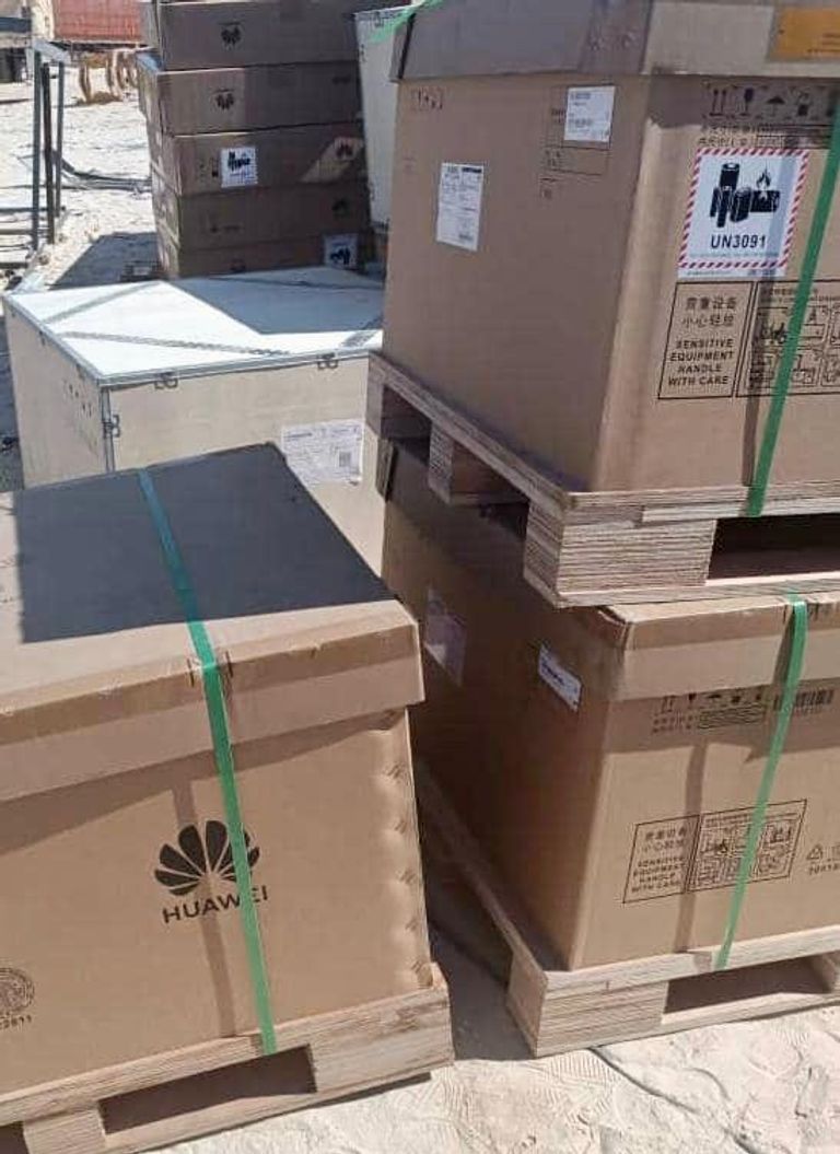 محرك طائرة مسيرة تم ضبطه في منفذ الشحن الحدودي في المهرة اليمنية