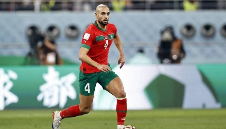 سفيان أمرابط سفيان أمرابط بقميص فيورنتينا