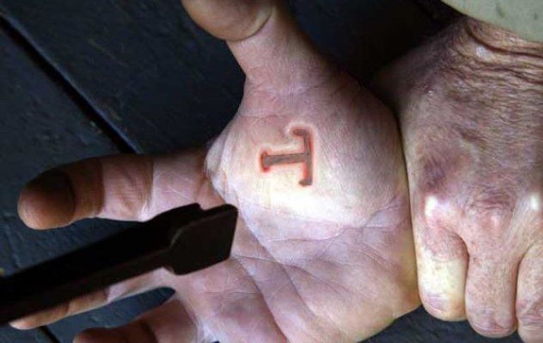 إحدى العقوبات التي كان يجري إنزالها بحق المجرمين