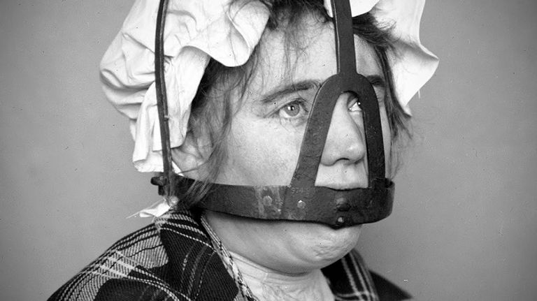 إحدى العقوبات التي كان يجري إنزالها بحق المجرمين