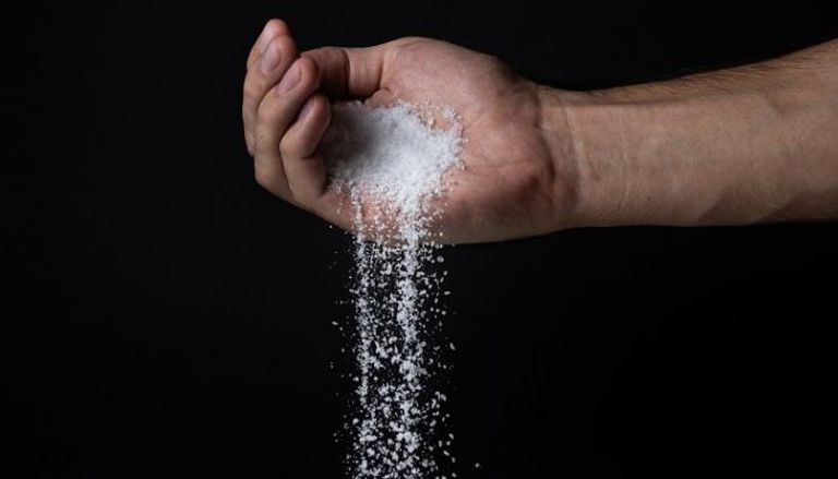 الإفراط في تناول الملح يرفع خطر الإصابة بارتفاع ضغط الدم