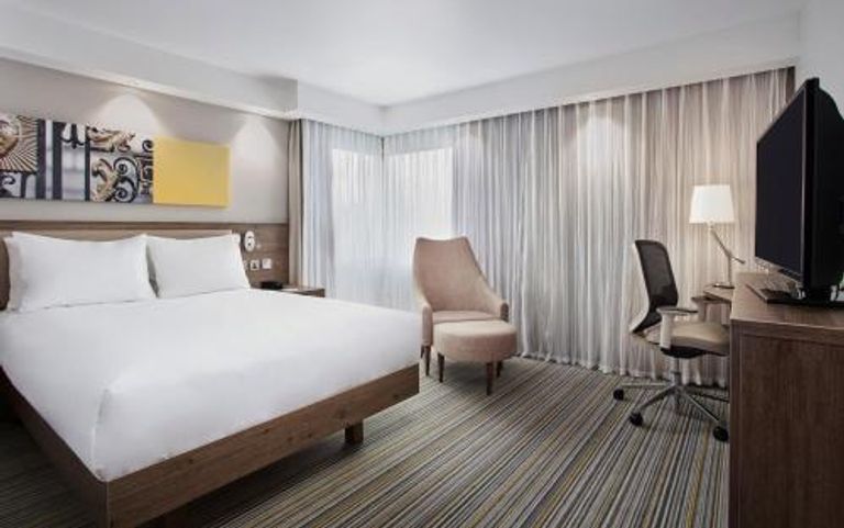 فندق هامبتون باي هيلتون أكسفورد أحد أفضل الفنادق في أكسفورد السياحة في أكسفورد.. 6 مقاصد سياحية بمدينة أبراج الأحلام