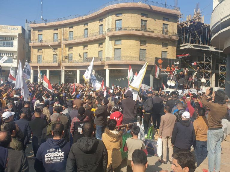 متظاهرون عراقيون ضد ارتفاع الدولار