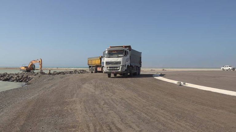 المرحلة الثالثة من مشروع مطار المخا الدولي تدشين المرحلة الثالثة من مشروع مطار المخا الدولي