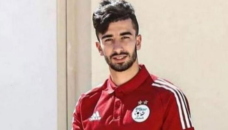 عمورة مهاجم المنتخب الجزائري
