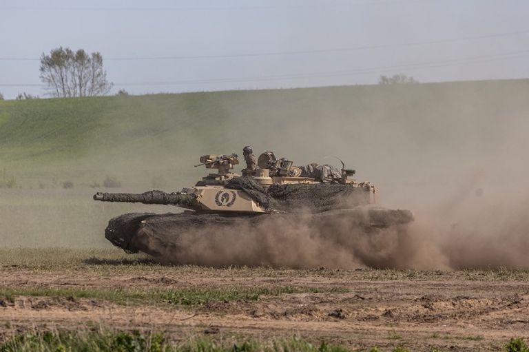 دبابة أمريكية من طراز "آبرامز" - أرشيفية الرئيس الأمريكي جو بايدن