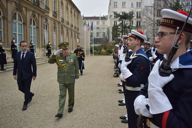 رئيس الأركان الجزائري في مقر وزارة الدفاع الفرنسية رئيس الأركان الجزائري مع وزير الدفاع الفرنسي