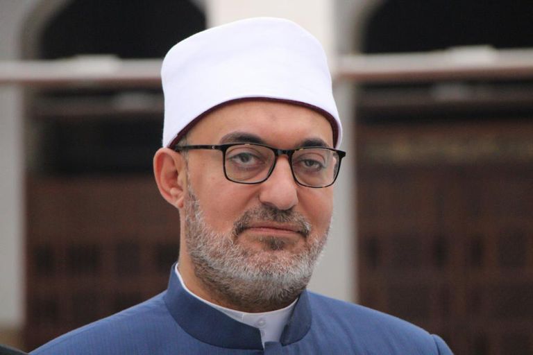 الدكتور نظير عياد