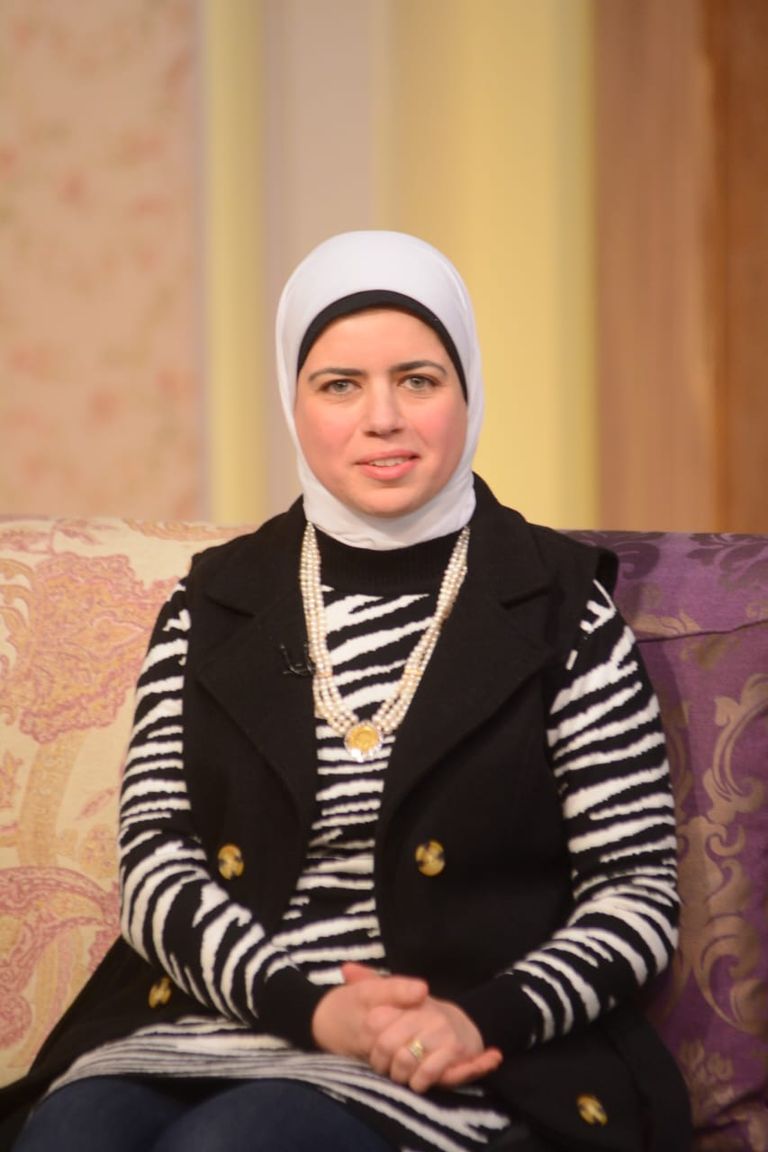 الدكتورة منال عز الدين