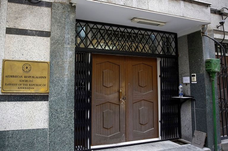 مقر سفارة أذربيجان بطهران رئيس أذربيجان إلهام علييف