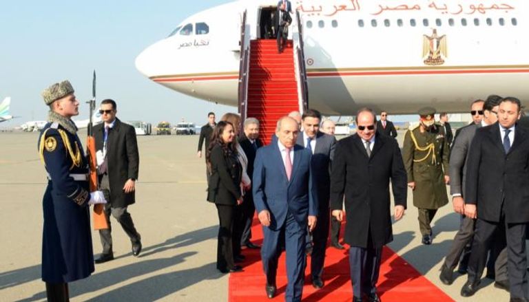 الرئيس المصري لدى وصوله إلى باكو