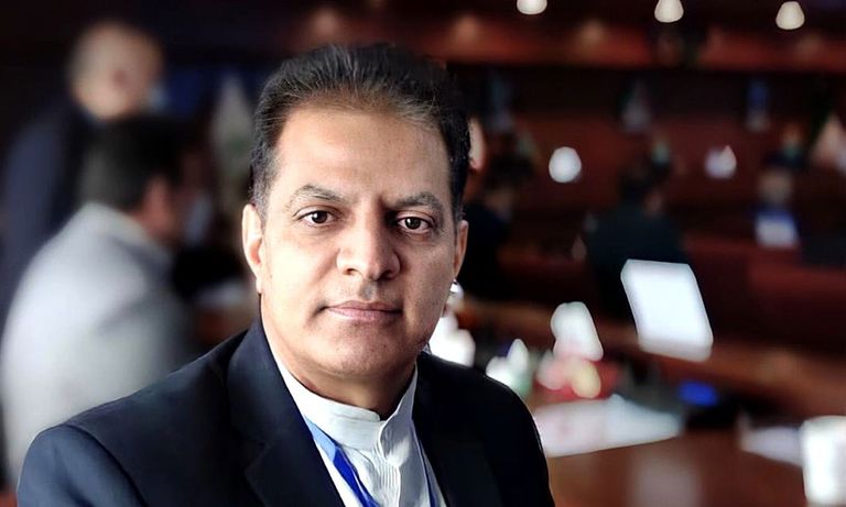 عاطفة أحمدي بطلة رياضة التزلج الإيرانية - أرشيفية