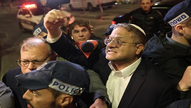 فلسطينيون يحتفلون في مدينة غزة بعد هجوم القدس - فرانس برس