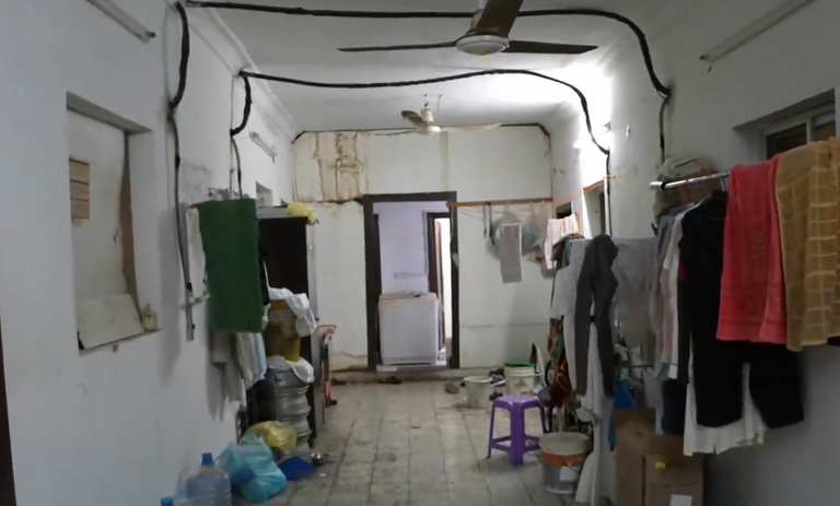 أحد المساجد الذي استخدمت مرافقه لتأجيرها 