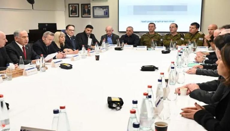 نتنياهو خلال اجتماع مجلس الوزراء المصغر 