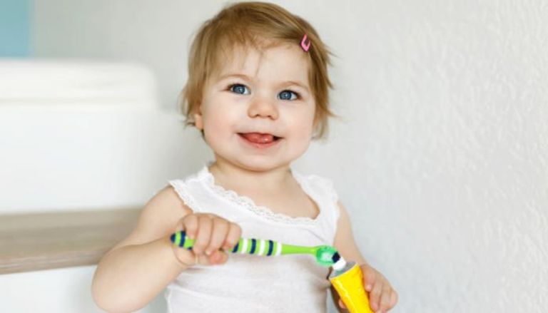 يجب اختيار معجون الأسنان للطفل بدقة وحذر 