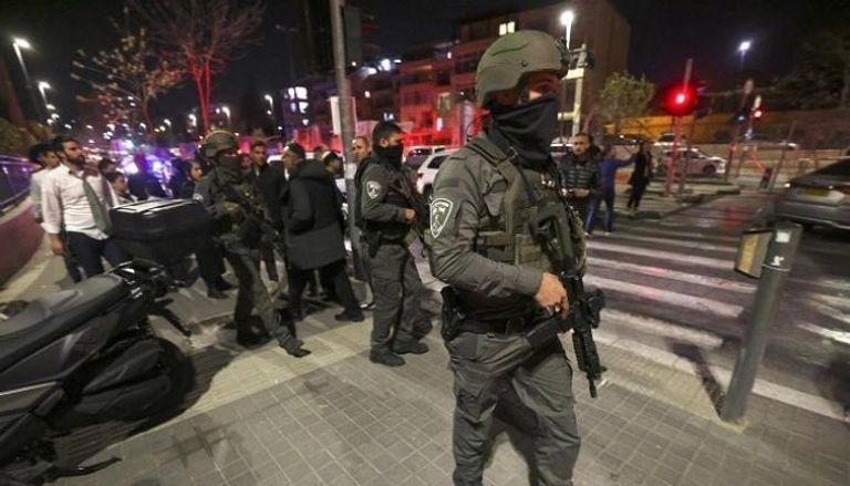 تعزيزات أمنية إسرائيلية في القدس الدكتور أنور بن محمد قرقاش المستشار الدبلوماسي لرئيس دولة الإمارات