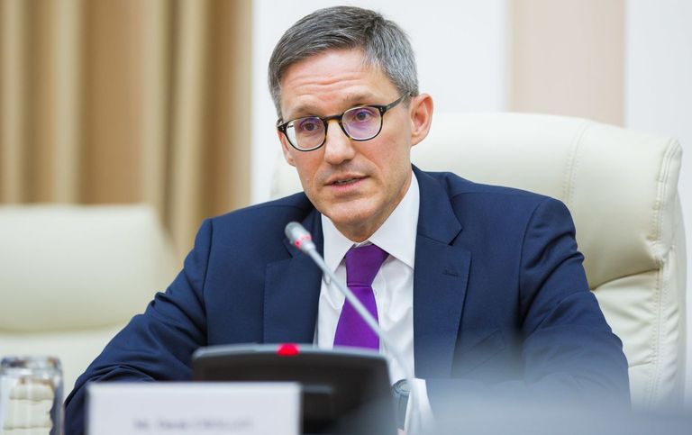 مستشار الخارجية الأمريكية ديريك شوليه