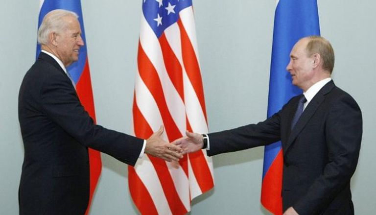 جانب من لقاء سابق بين الرئيسين الروسي بوتين والأمريكي بايدن