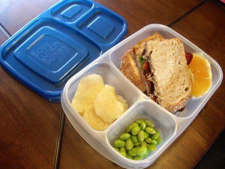 أصناف غذائية في اللانش بوكس