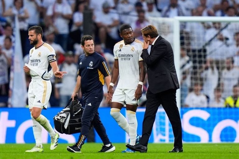 ديفيد ألابا مدافع ريال مدريد ألفارو كاريلو مدافع ريال مدريد