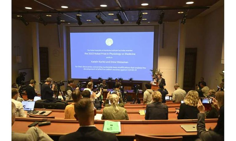 المؤتمر الصحفي لإعلان فوز كاتالين كاريكو و ودرو فايسمان بجائزة نوبل لقاحات الرنا مرسال أحدثت نقلة نوعية في مكافحة كورونا