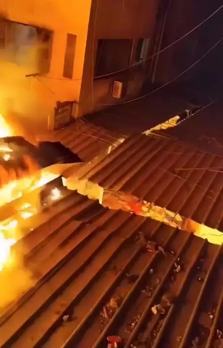 النيران أكلت السوق كاملا