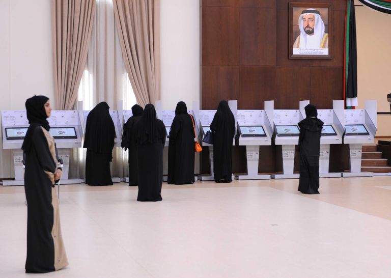 جانب من عملية التصويت المبكر - وام