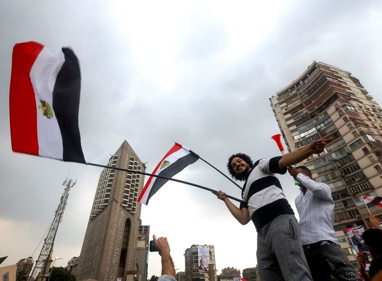 جانب من الحشود المؤيدة للسيسي