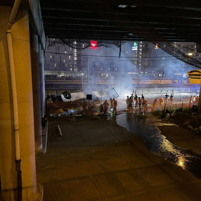 سقوط حافلة من جسر بإيطاليا