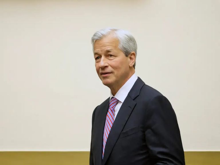 "جيمي ديمون" طفرة متوقعة في العمر والصحة نتيجة الذكاء الاصطناعي