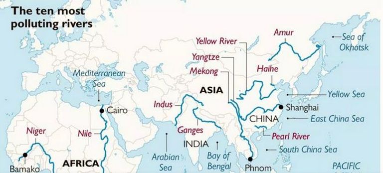 نهر اليانغستي مختنقا بالملوثات والنفايات البلاستيكية