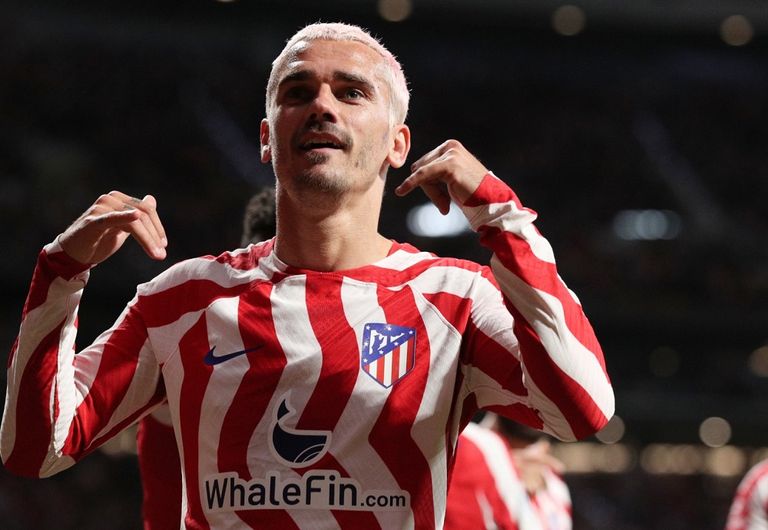 أنطوان غريزمان مهاجم أتلتيكو مدريد من مباراة نيوكاسل ضد باريس سان جيرمان