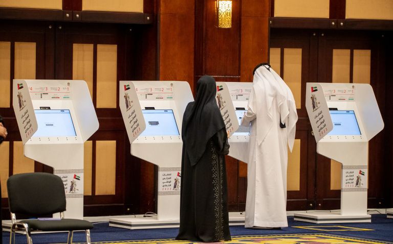 جانب من عملية التصويت المبكر - وام