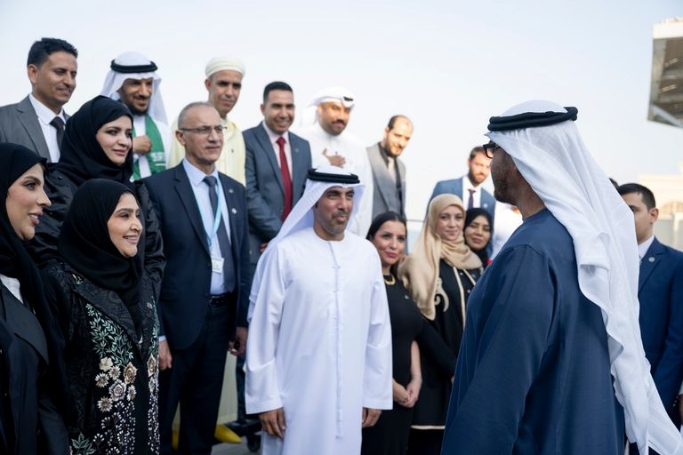 الشيخ محمد بن زايد آل نهيان رئيس دولة الإمارات بصحبة الوفد