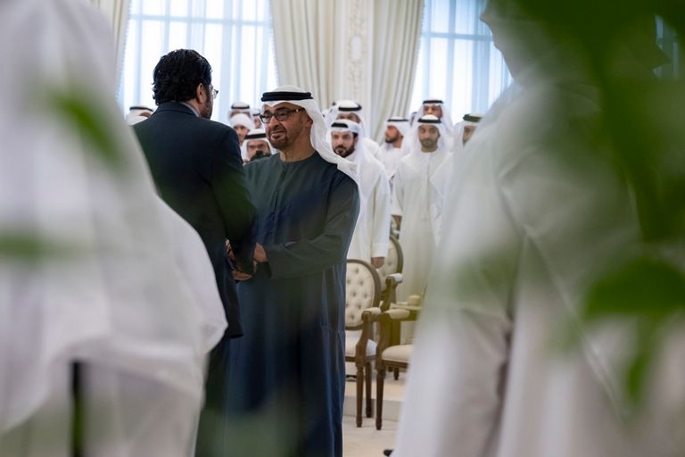 الشيخ محمد بن زايد آل نهيان رئيس دولة الإمارات بصحبة الوفد