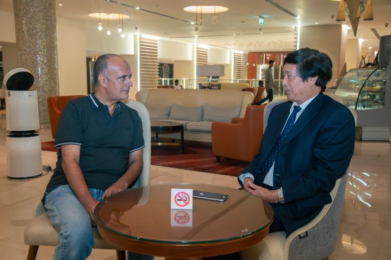 جينغوان شيا المستشار الخاص للمدير العام لمنظمة الفاو مع مراسل "العين الإخبارية" جينغوان شيا المستشار الخاص للمدير العام لمنظمة الفاو