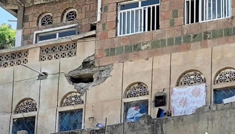 المنزل الذي استهدفه الحوثيون في تعز 