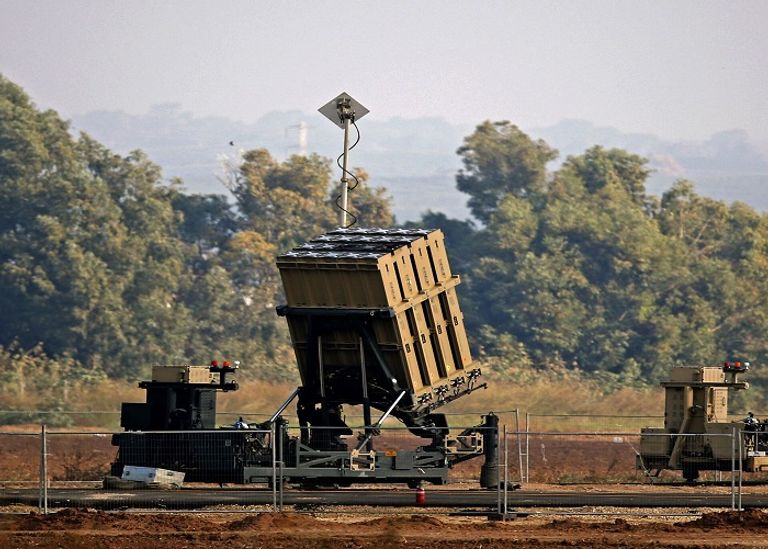 انطلاق صاروخ من منظومة القبة الحديدية