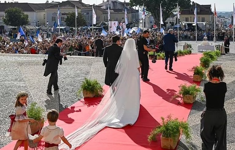 إنفانتا ماريا فرانسيسكا دي براغانسا دوقة كويمبرا والمحامي دوارتي دي سوزا