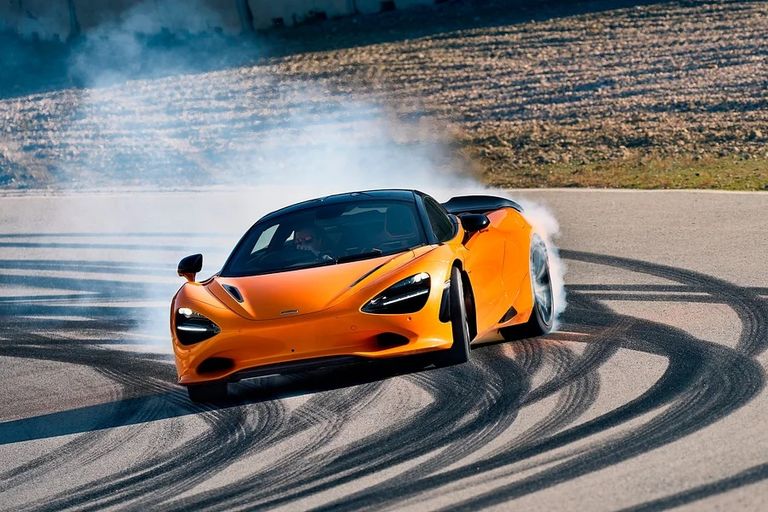 McLaren 750S Lamborghini Revuelto