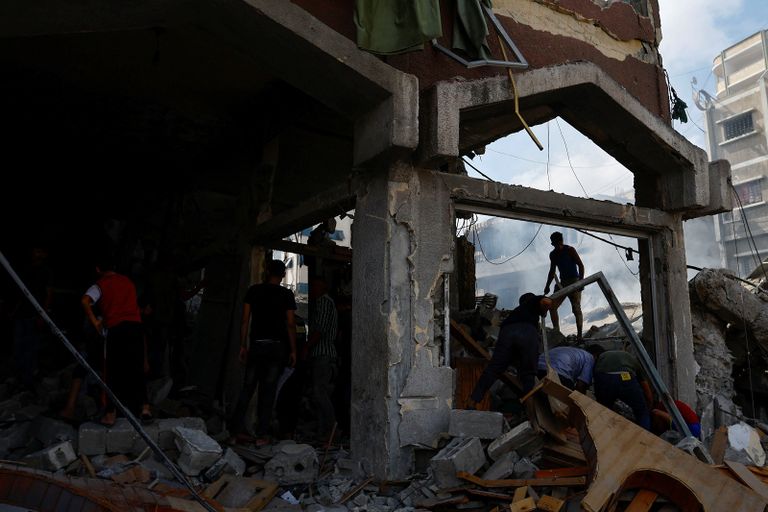 آثار الضربات الجوية على غزة