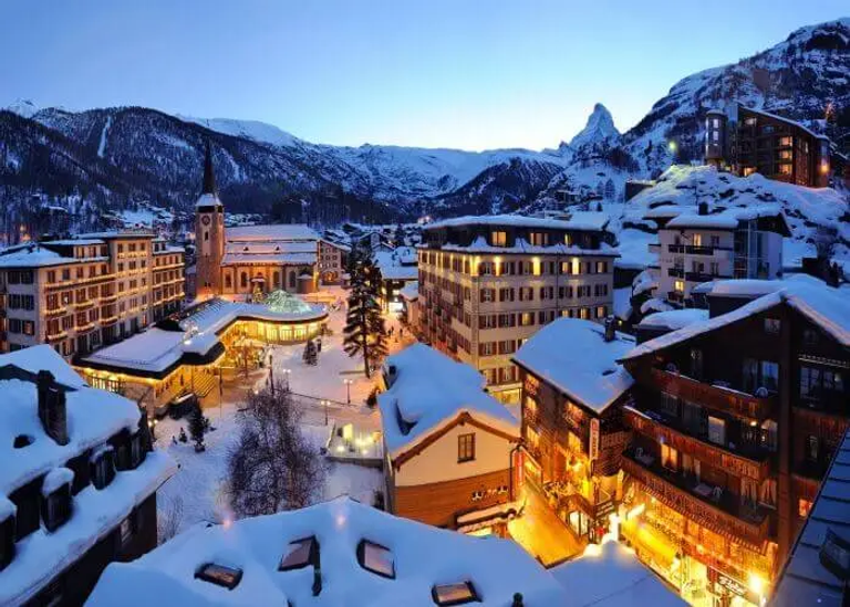 سويسرا أحد أفضل الوجهات الشتوية في العالم 2023