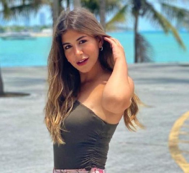 الفنانة ملك قورة