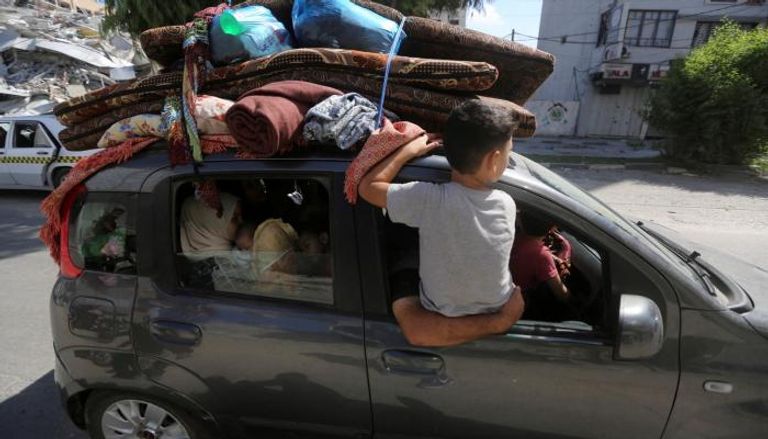 سكان في شمال غزة يفرون باتجاه جنوب القطاع 