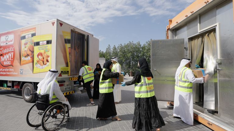 جانب من تحركات مبادرة نعمة على الأرض دولة الإمارات ملتزمة بالحد من فقد الغذاء وهدره بنسبة 50% بحلول 2030