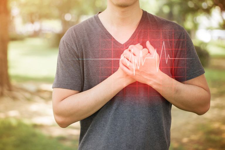 أعراض بطء القلب مريض يعاني من بطء القلب ( تعبيرية)